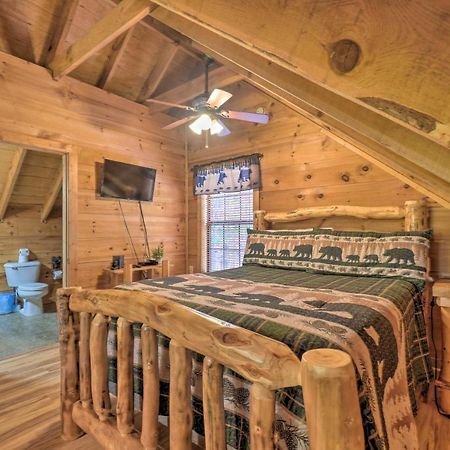 Sevierville Sanctuary Hot Tub, Pool Table And Deck! エクステリア 写真