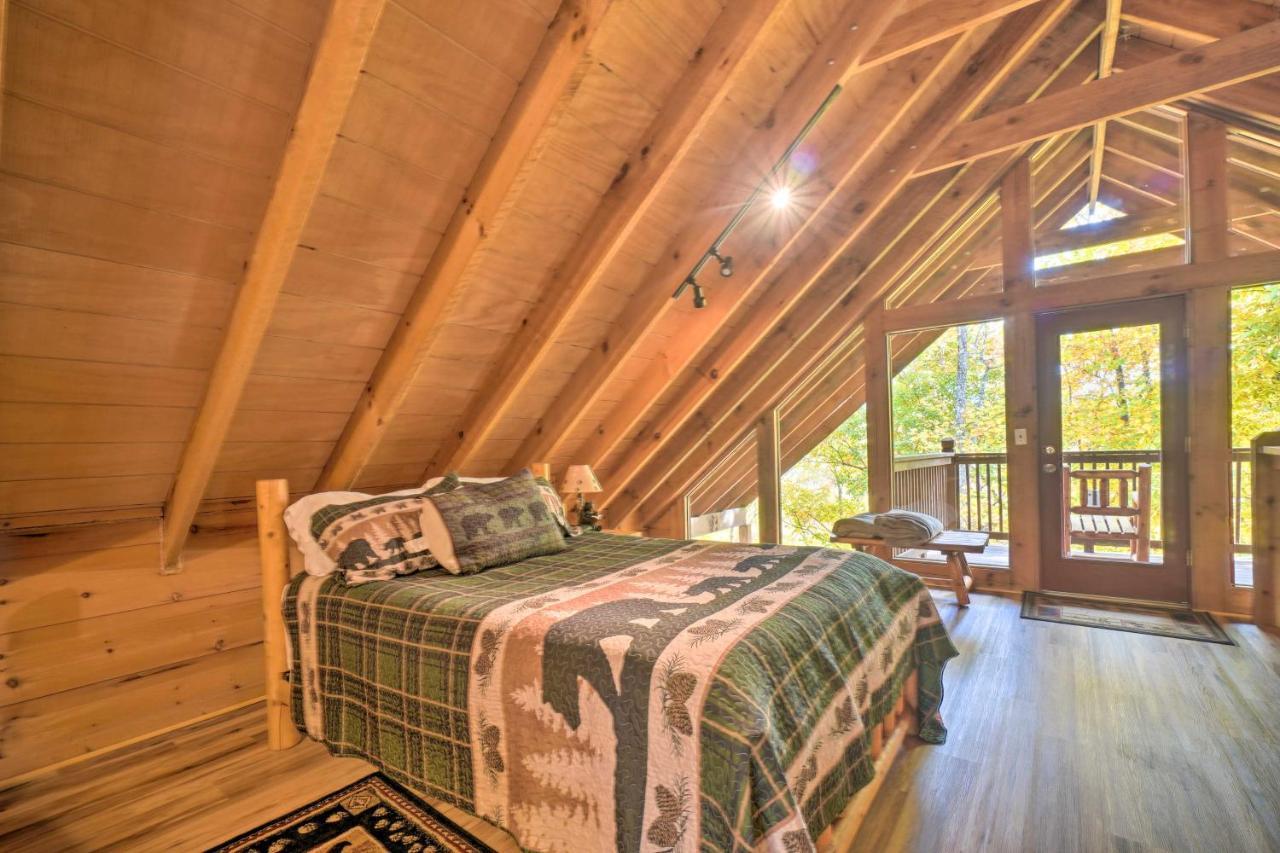 Sevierville Sanctuary Hot Tub, Pool Table And Deck! エクステリア 写真