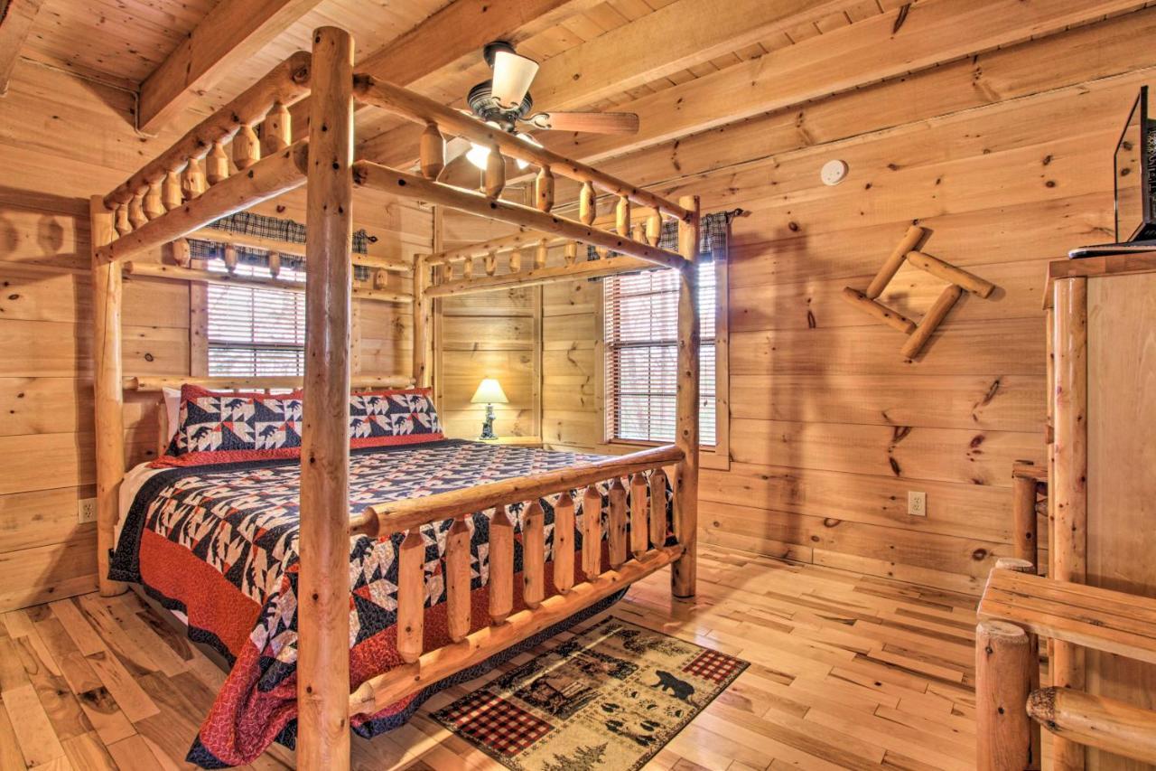 Sevierville Sanctuary Hot Tub, Pool Table And Deck! エクステリア 写真