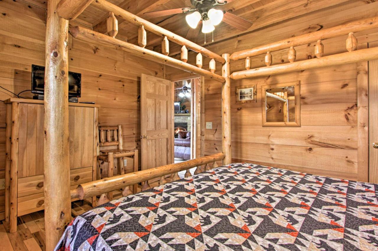 Sevierville Sanctuary Hot Tub, Pool Table And Deck! エクステリア 写真